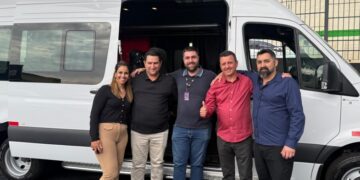 Itaporanga recebe nova van para transporte de pacientes com apoio de emenda parlamentar