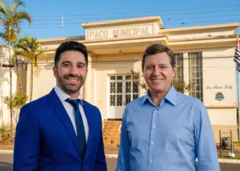 Comparativo entre o primeiro ano de gestão de João Fadel Filho e Heliton do Valle com base nos pedidos de indicação da Câmara de Itararé