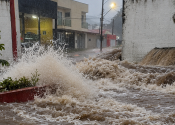 Temporal em Itararé provoca alagamentos durante situação de emergência