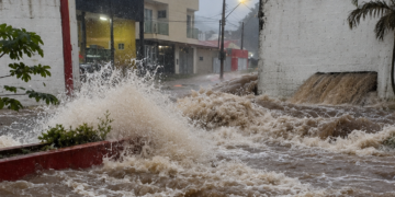 Temporal em Itararé provoca alagamentos durante situação de emergência