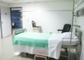 Leito hospitalar vazio em quarto clínico, imagem ilustrativa sobre a determinação de implantação de leitos de saúde mental em Itararé.
